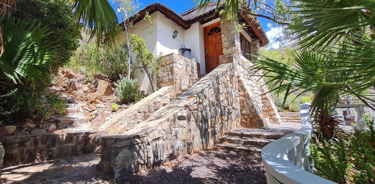 Montagu Little Sanctuary - Hot Spring Access At Reduced Priceアパートメント 部屋 写真